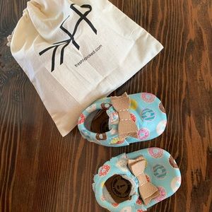 Freshly Picked Donut Bow Moccs